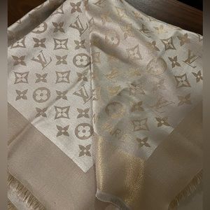 Louis Vuitton Monogram Shine Shawl Scarf